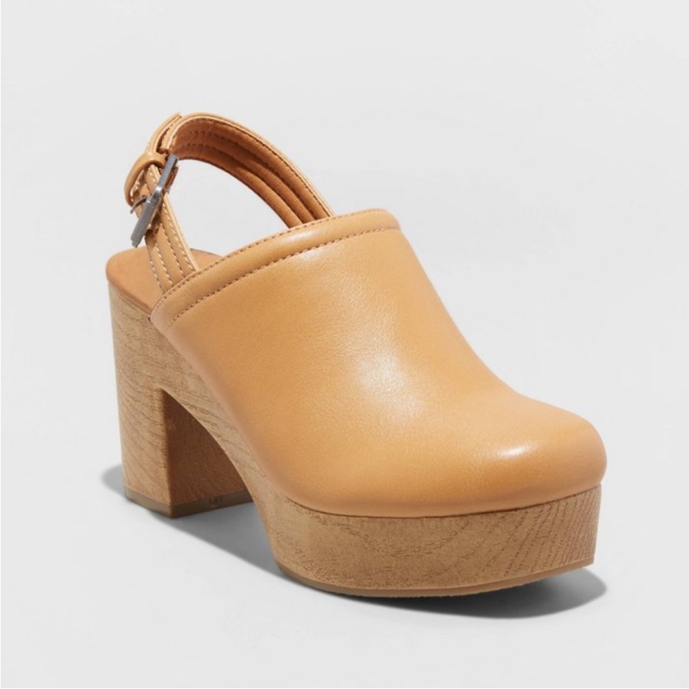 Women's Watson Platform Clog Heels - Universal Thread